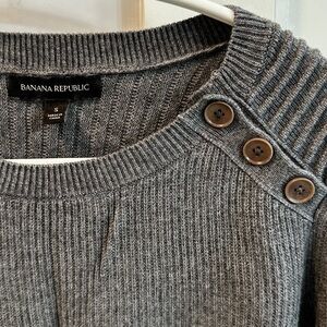 NWOT Banana Republic Rib Sweater with Button Detail Small
